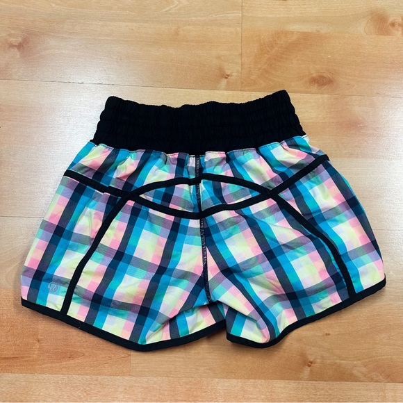 Lululemon Rainbow Plaid Wee Wheezy Check Tracker Short 2 Womens Size 4 - Picture 4 of 6